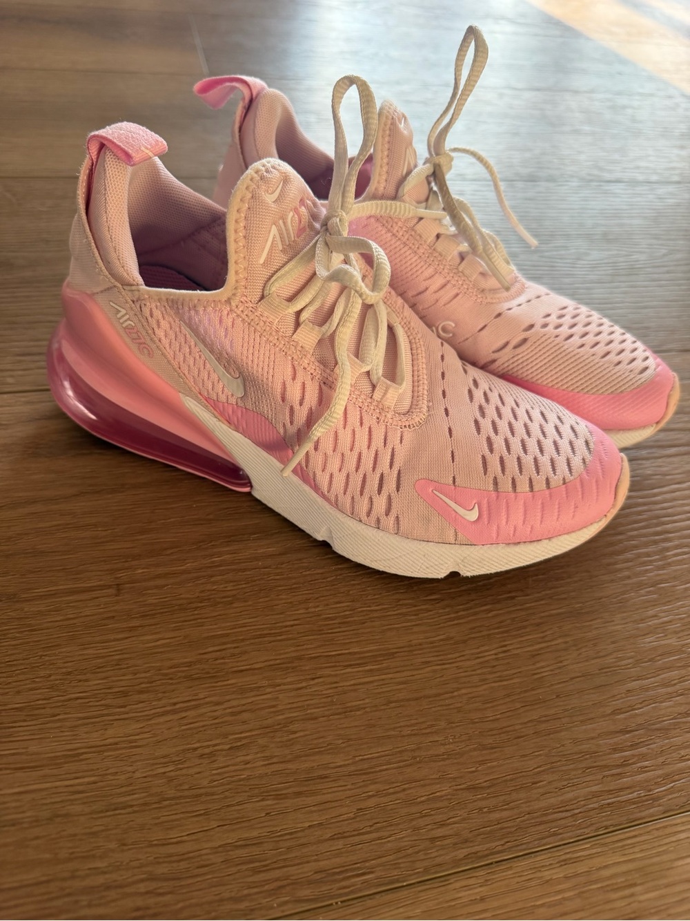 Nike Air Max 270 Pink White Youth Size 4Y Running Shoes Sneakers CV9645-600